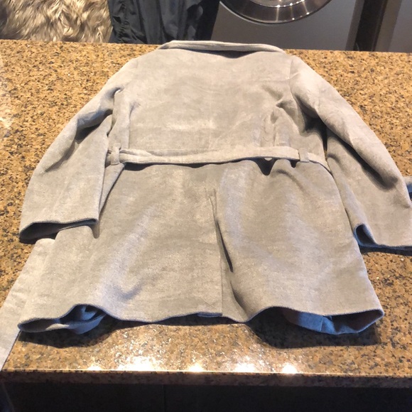 Divided Coat - Picture 4 of 4